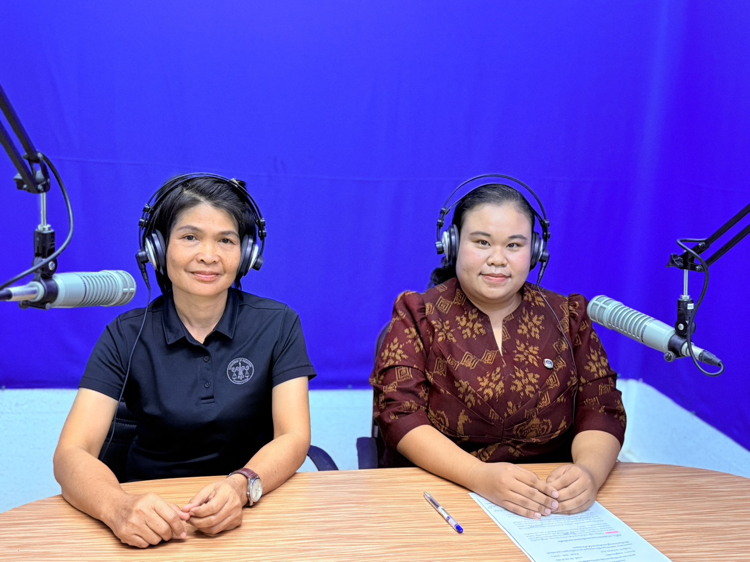 พช.พิมาย จัดรายการวิทยุ "เศรษฐกิจพอเพียง" ถอดบทเรียน โคก หนอง นา สร้างภูมิคุ้มกันชีวิต